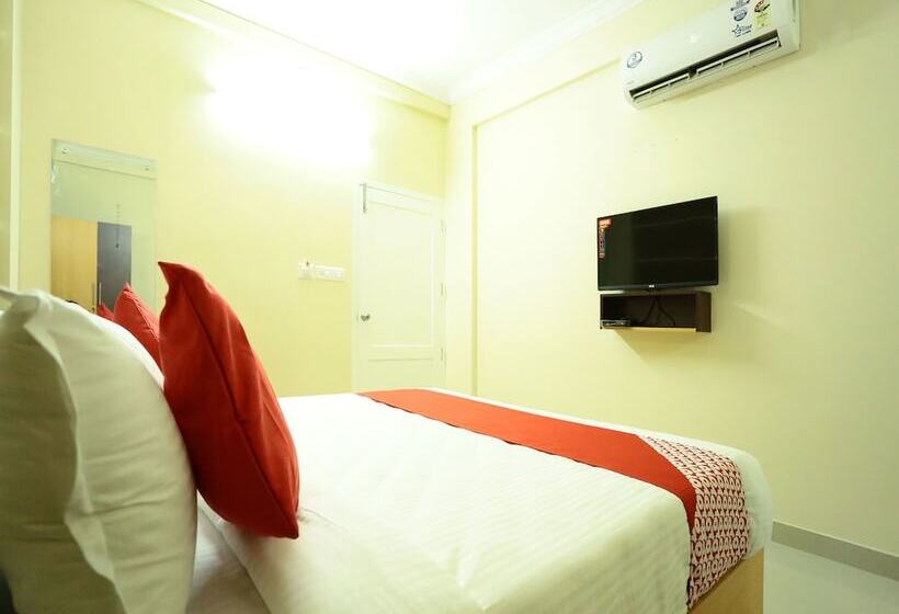 בית מלון כפרי Star Plaza By Oyo Rooms