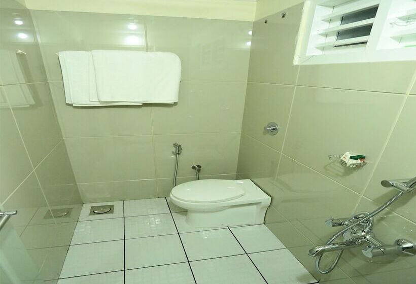 בית מלון כפרי Star Plaza By Oyo Rooms