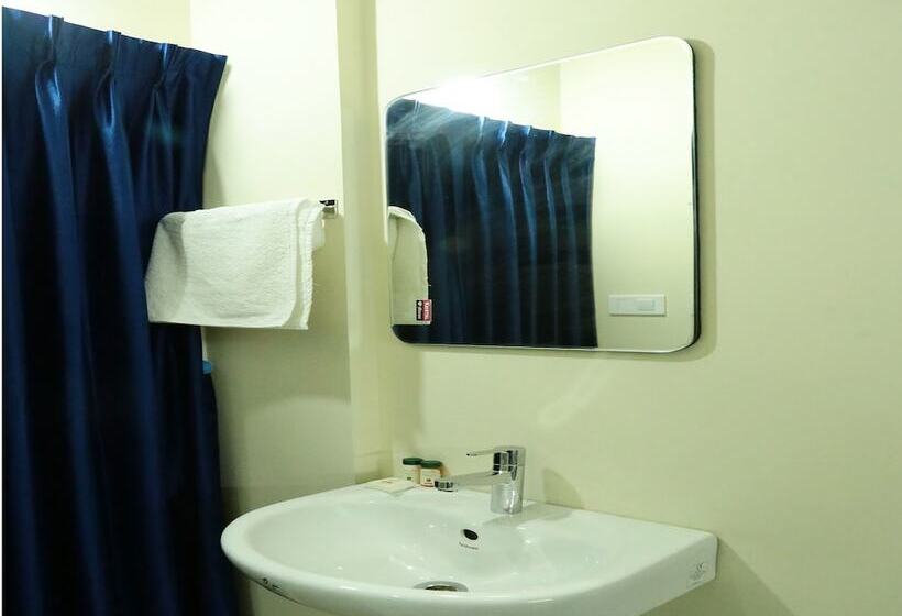 בית מלון כפרי Star Plaza By Oyo Rooms