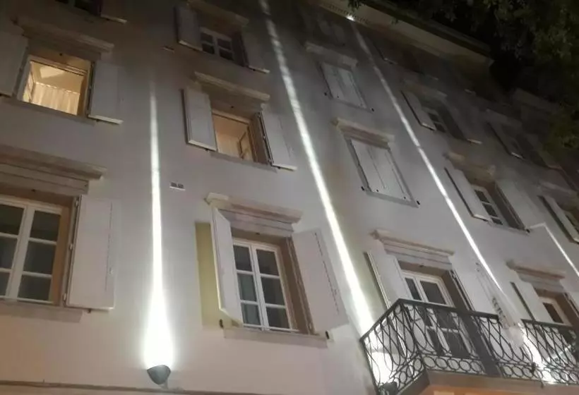 Casa Novecentotre Rooms & Apartments