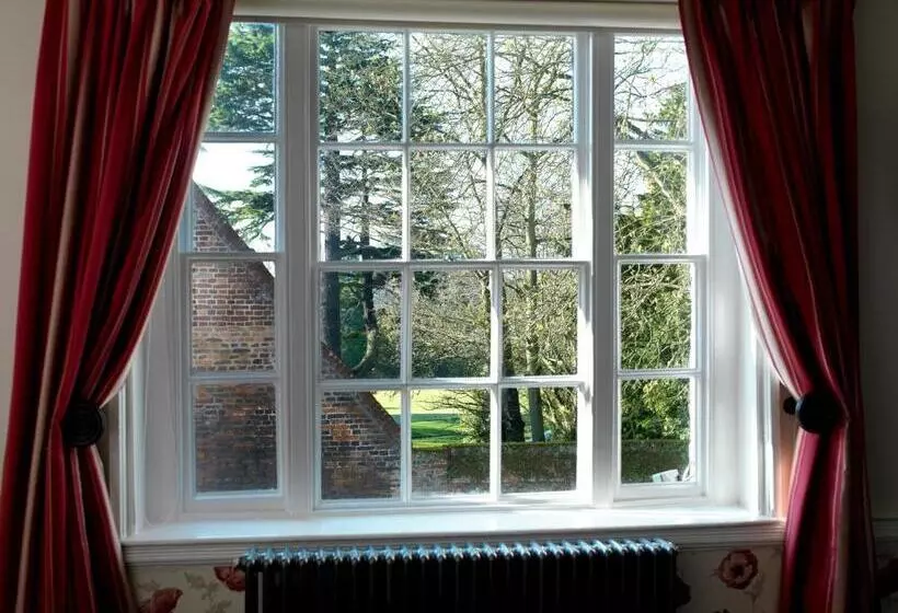 ペンション The Bull Hotel Maidstone/sevenoaks