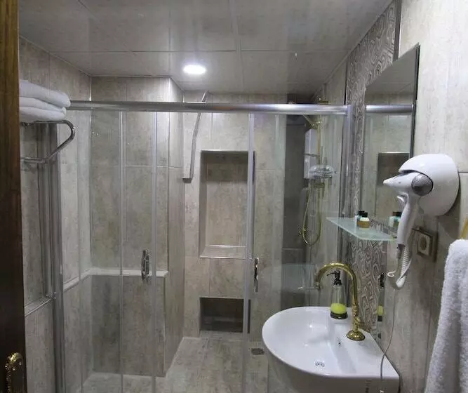 Nahrin Hotel & Art