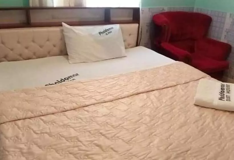 پانسیون Phaldomar Guest House