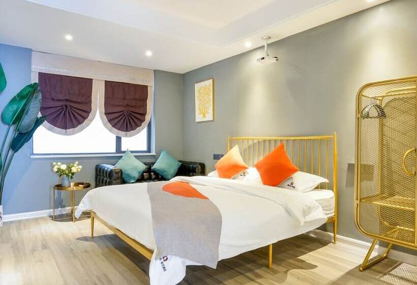 פנסיון Rock Wall