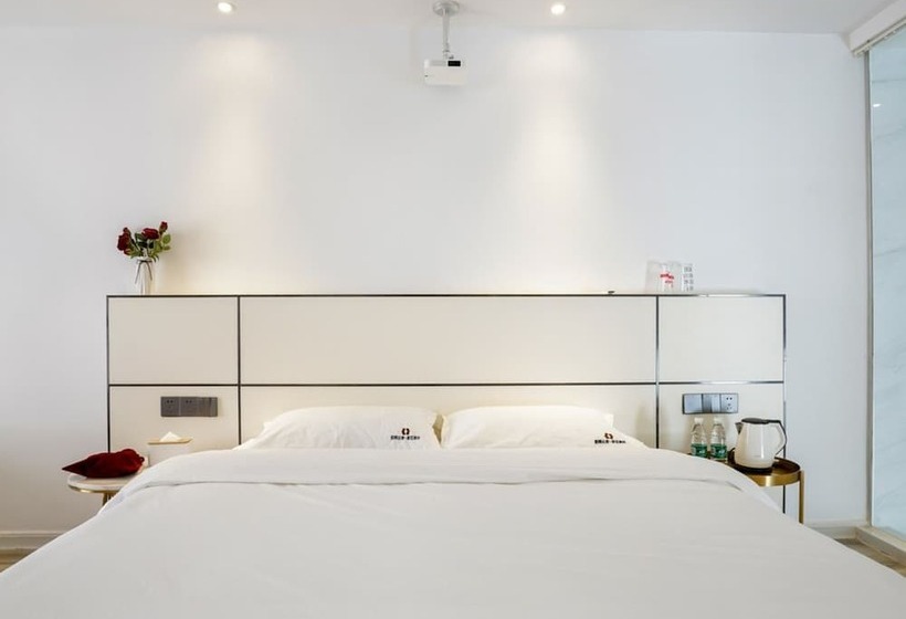 פנסיון Rock Wall