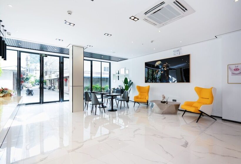 פנסיון Rock Wall