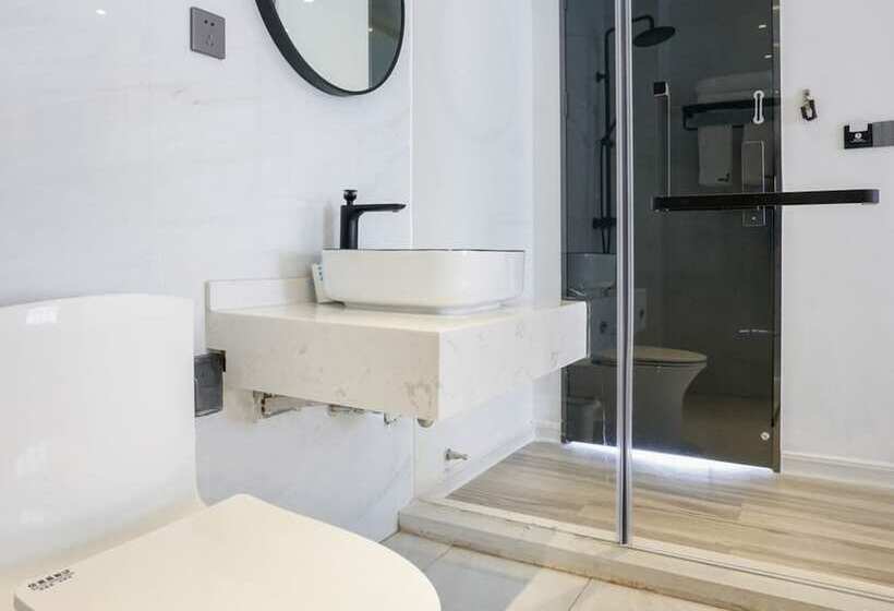 פנסיון Rock Wall