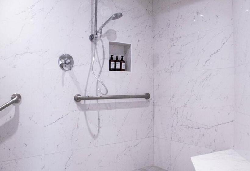 هتل Cavendish Heights Suites