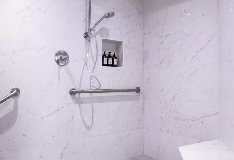 هتل Cavendish Heights Suites