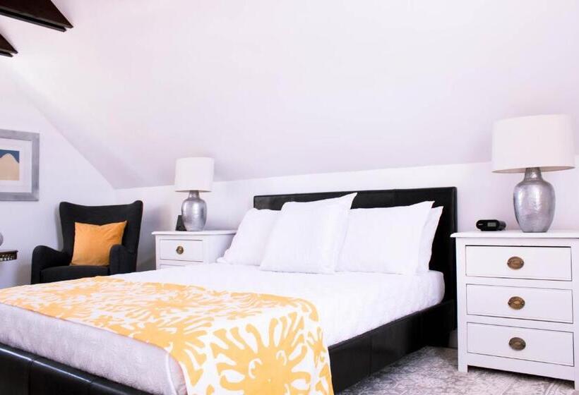 هتل Cavendish Heights Suites