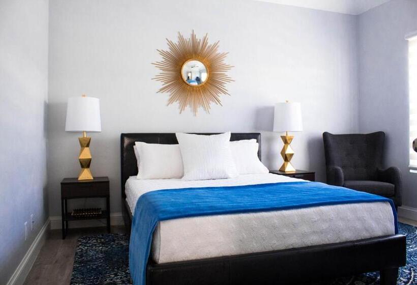 هتل Cavendish Heights Suites