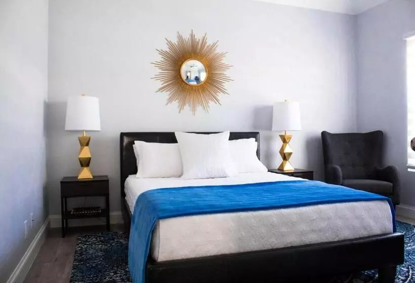 هتل Cavendish Heights Suites