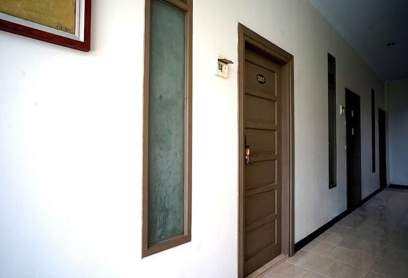 酒店 Jasmine Guest House Balikpapan By Oyo Rooms