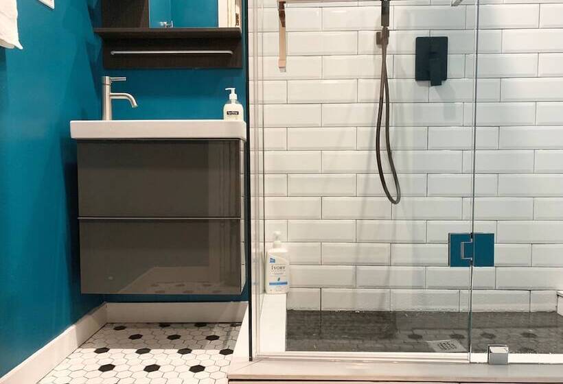 호텔 The West House