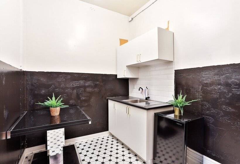 호텔 The West House