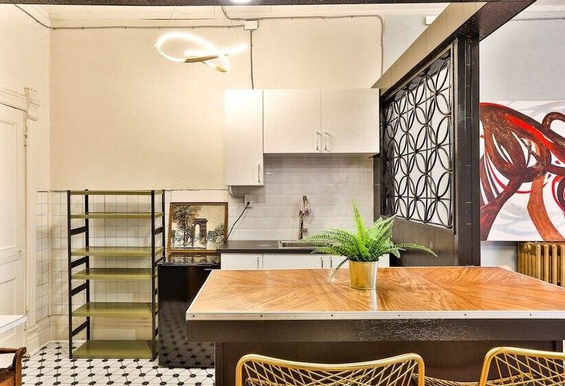 호텔 The West House