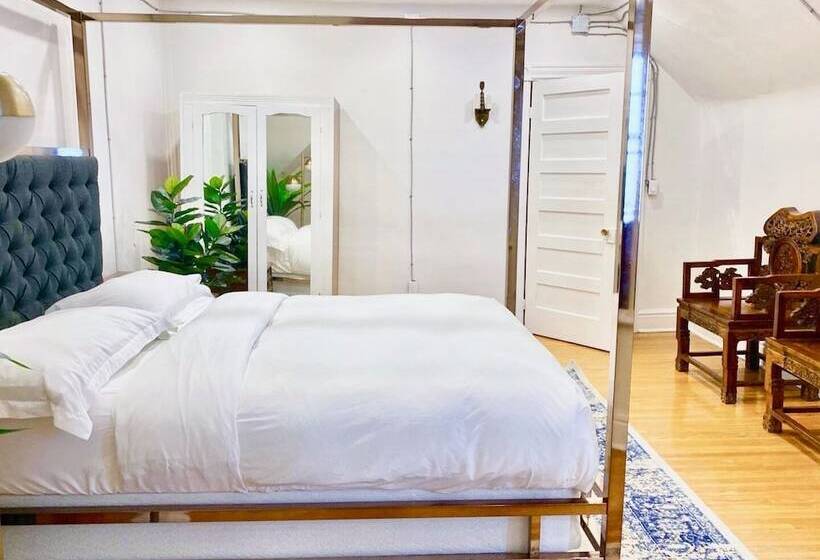 호텔 The West House