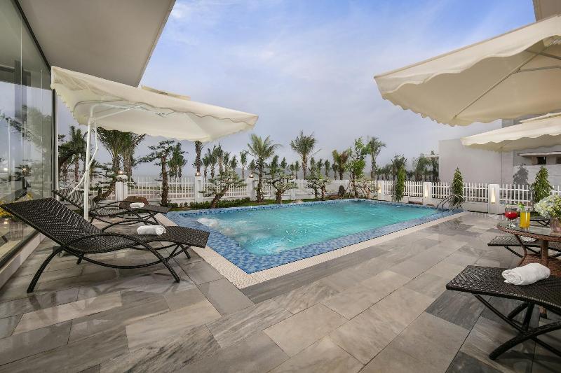 هتل Tuan Chau Kingly Villa