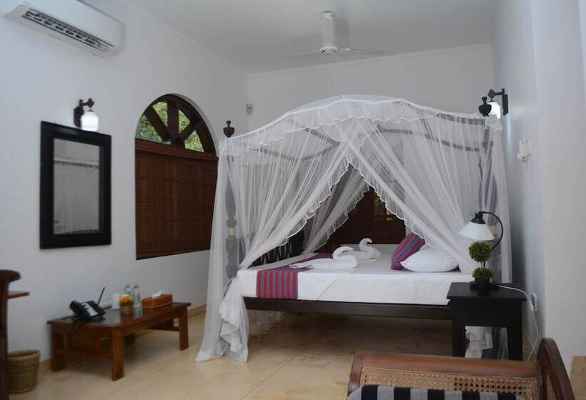 פנסיון Sandy's Villa Hiriketiya