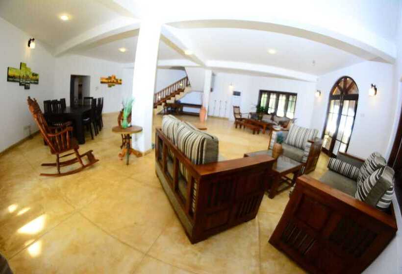 פנסיון Sandy's Villa Hiriketiya