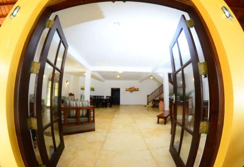 פנסיון Sandy's Villa Hiriketiya