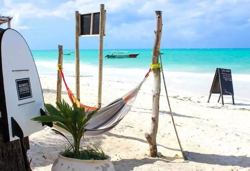 The Star Hotel & Sports Bar Zanzibar