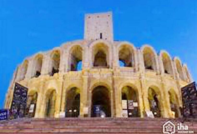 Appartement Charmant A Arles 75 M² Avec Vue Sur La Ville
