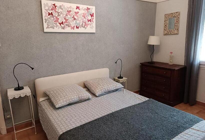 Appartement Charmant A Arles 75 M² Avec Vue Sur La Ville