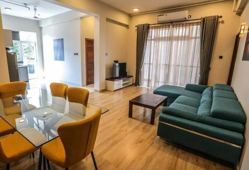 Pink Elephant Tourist Apartment