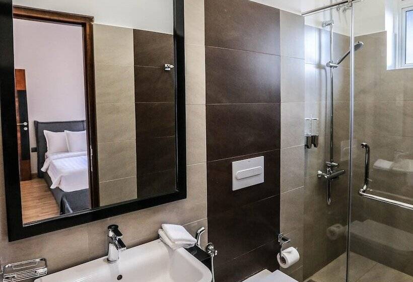 Pink Elephant Tourist Apartment