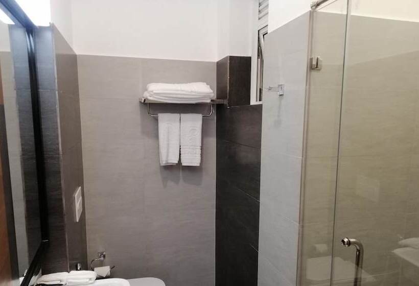 Pink Elephant Tourist Apartment