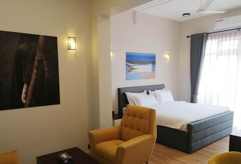 Pink Elephant Tourist Apartment