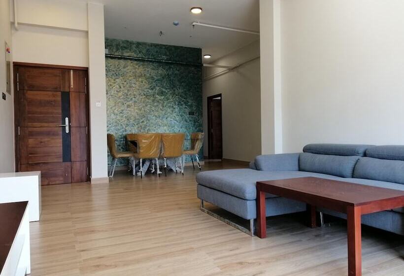 Pink Elephant Tourist Apartment