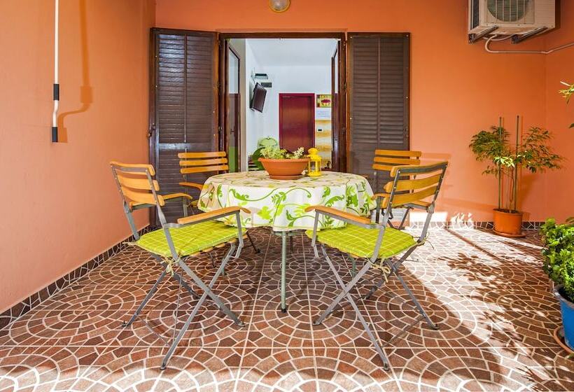 Apartments Aja And Stefy