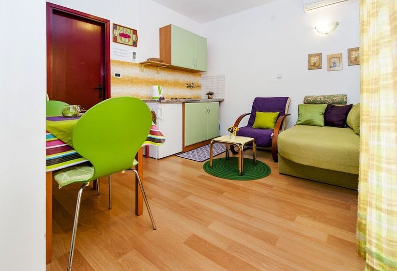 Apartments Aja And Stefy