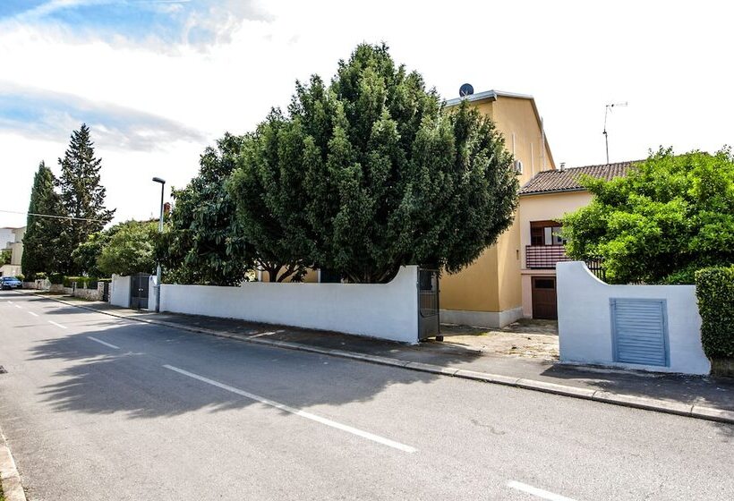 Apartments Aja And Stefy