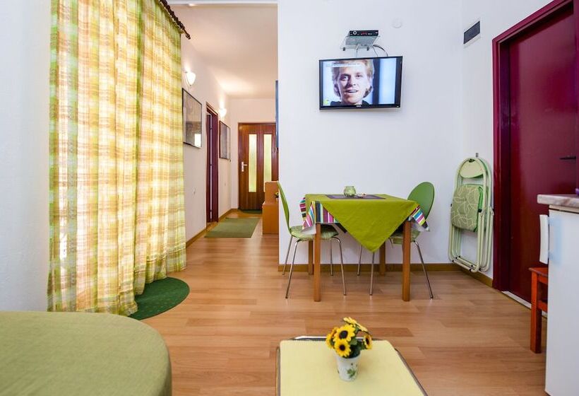 Apartments Aja And Stefy