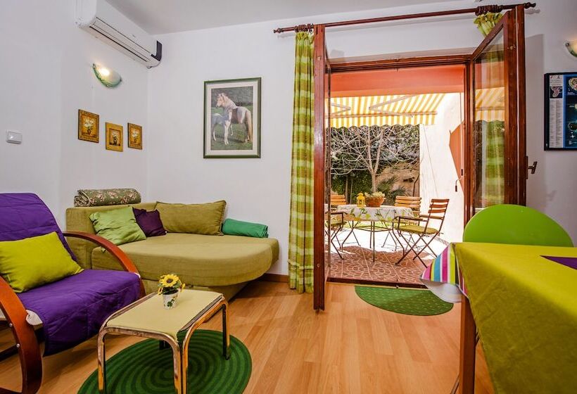 Apartments Aja And Stefy