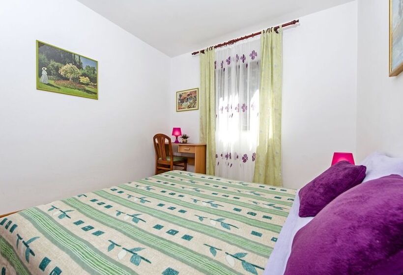 Apartments Aja And Stefy