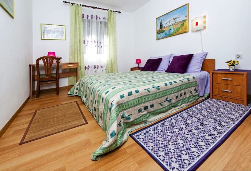 Apartments Aja And Stefy