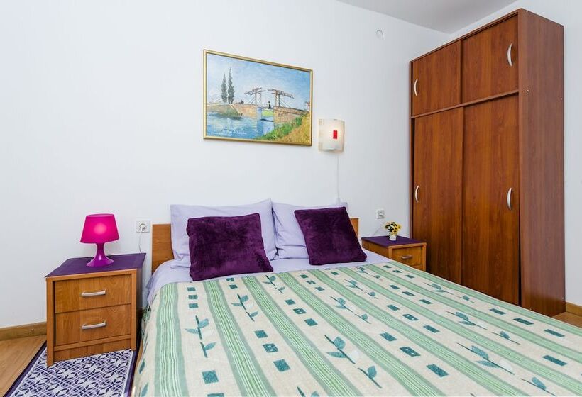 Apartments Aja And Stefy