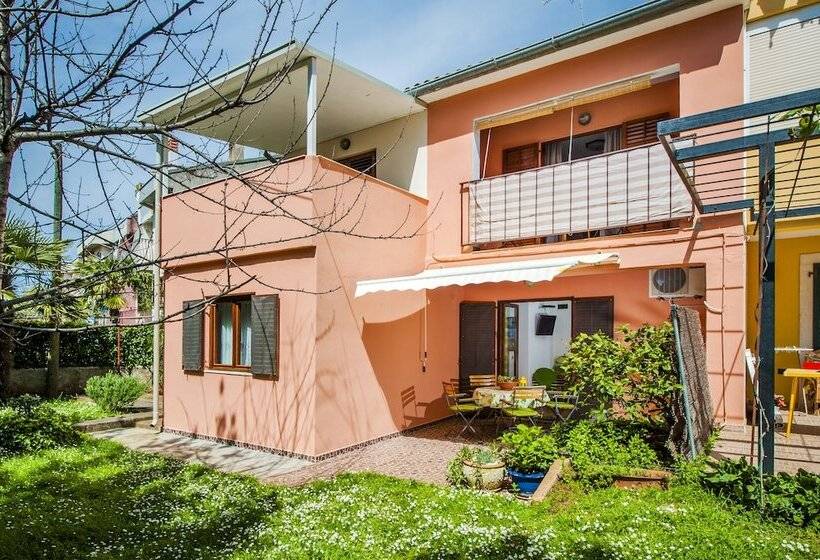 Apartments Aja And Stefy