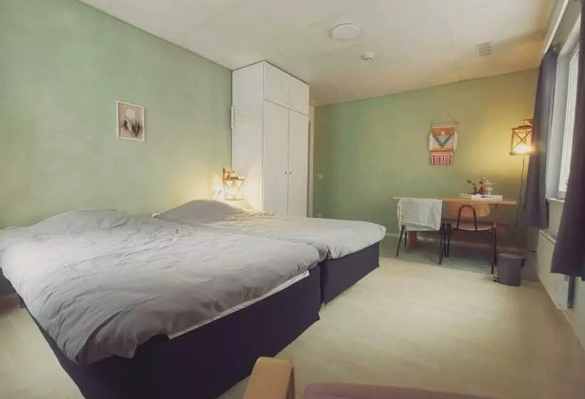 ホテル Taiga School