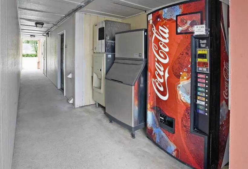 Отель Americas Best Value Inn Princess Anne