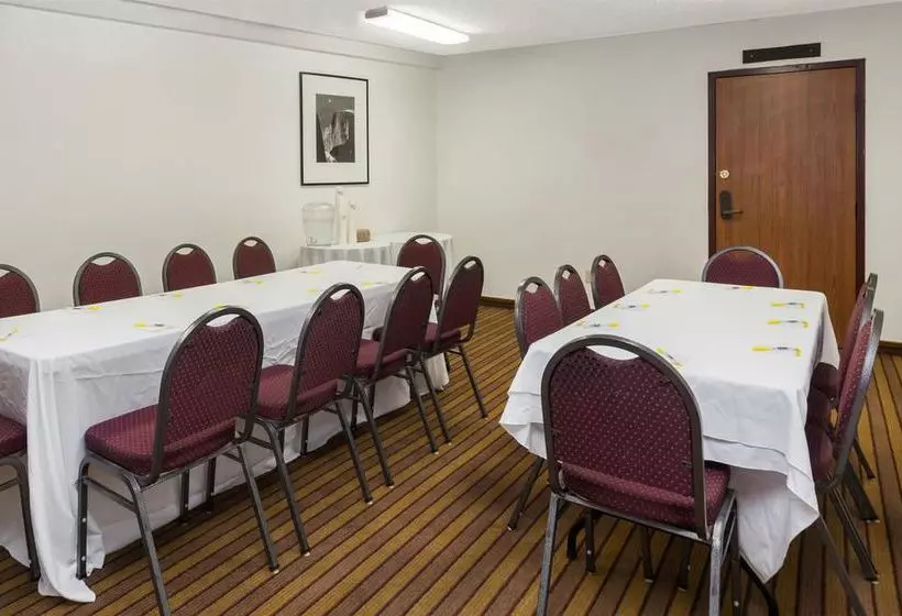 酒店 Days Inn Bakersfield