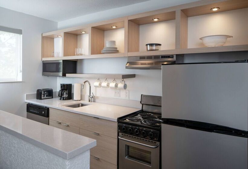 فندق Sonesta Simply Suites Falls Church