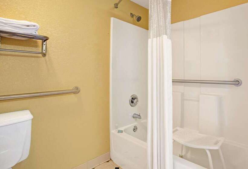 ホテル Travelodge By Wyndham Forest Park Atlanta South