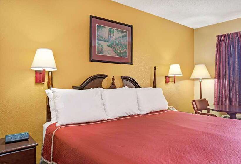 ホテル Travelodge By Wyndham Forest Park Atlanta South