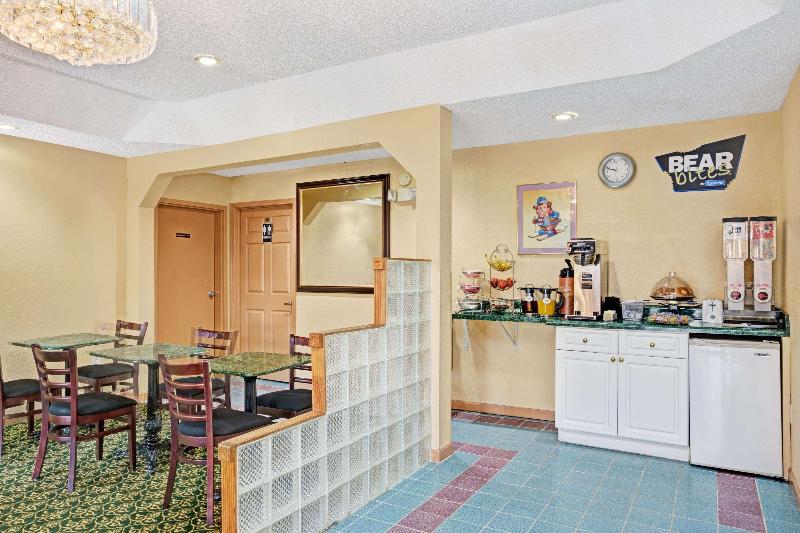 ホテル Travelodge By Wyndham Forest Park Atlanta South