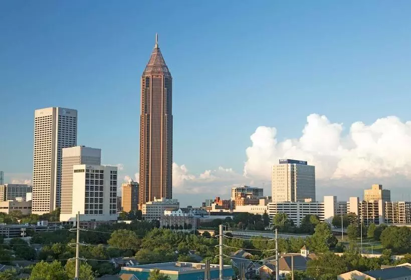 ホテル Travelodge By Wyndham Forest Park Atlanta South